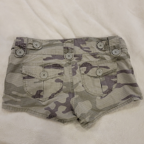 Bongo low rise shorts - Picture 3 of 4